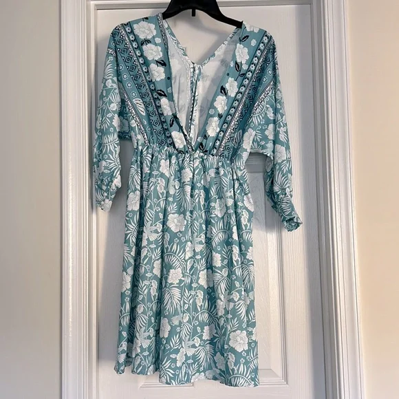 *SOLD* Boho Floral V Neck Dress - Picture 3 of 7